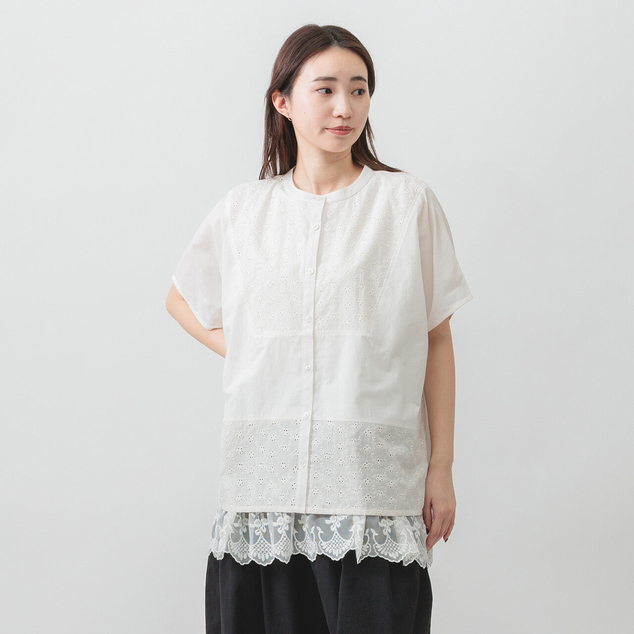 刺繡小花開襟襯衫