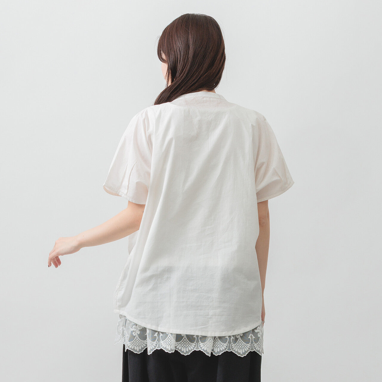 刺繡小花開襟襯衫