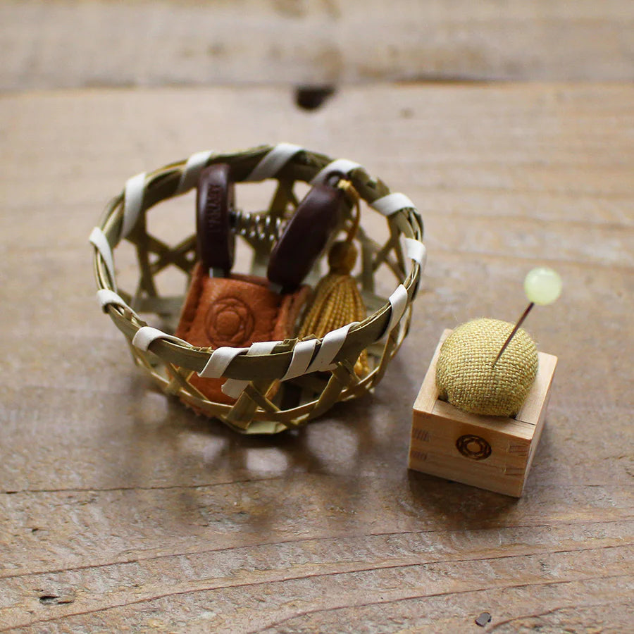 Guan の bean scissors and bean curd bag gift set