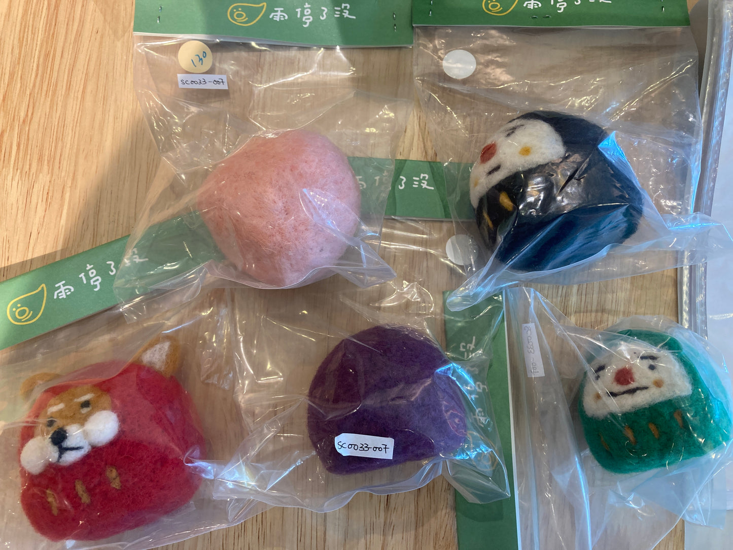羊毛氈（中）